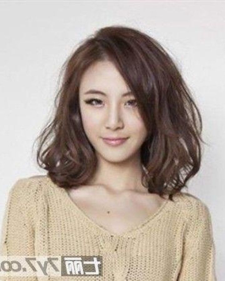 Korean Women Hairstyles for Medium Hair