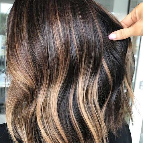 Lob Hairstyle With Warm Highlights (Photo 3 of 20)