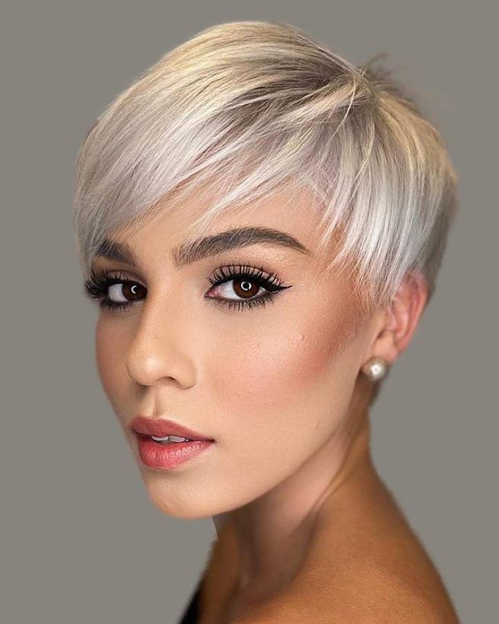 2024 Popular Bright Bang Pixie Hairstyles