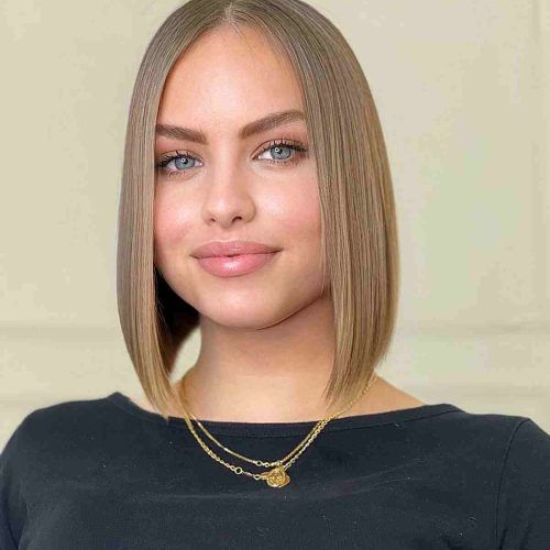 Middle Part Straight Haircuts (Photo 12 of 20)