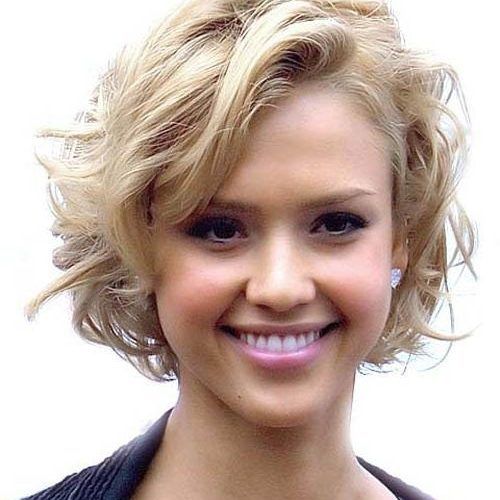 Short Hairstyles Oval Face (Photo 3 of 15)