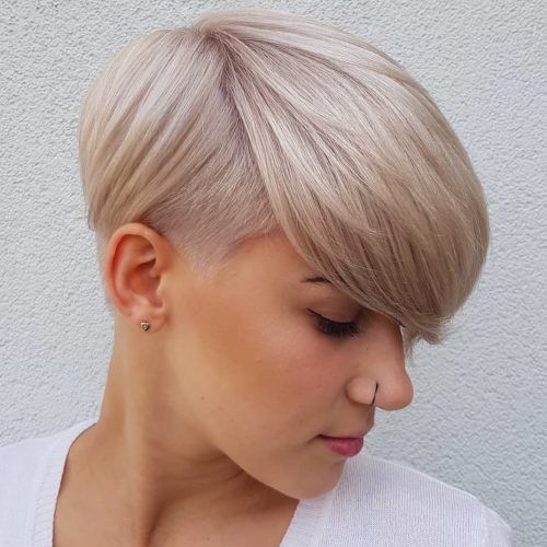 Trendy Pixie Haircuts With Vibrant Highlights (Photo 13 of 20)