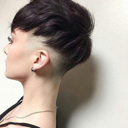 Short Haircuts For Curvy Women (Photo 15 of 20)