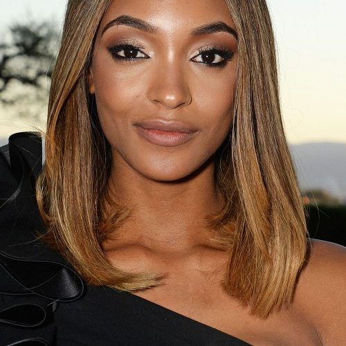 Chin-Length Bob Hairstyles With Middle Part (Photo 15 of 20)