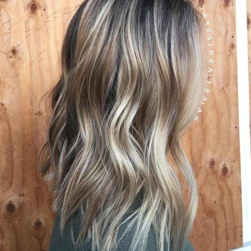Dishwater Waves Blonde Hairstyles (Photo 18 of 20)