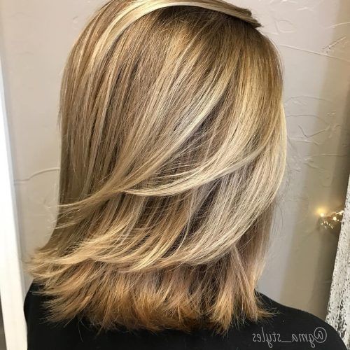 Golden-Bronde Bob Hairstyles With Piecey Layers (Photo 4 of 20)