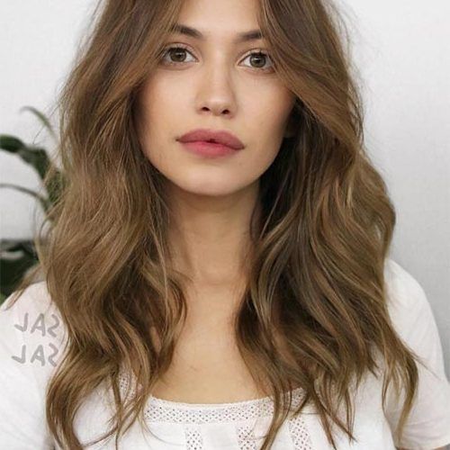 Chest-Length Wavy Haircut (Photo 17 of 20)