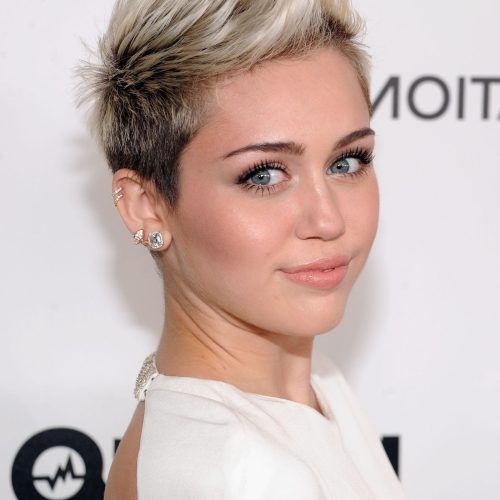Medium Haircuts Like Miley Cyrus (Photo 13 of 20)