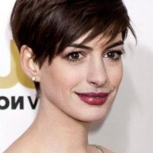 Anne Hathaway Short Hairstyles (Photo 20 of 20)