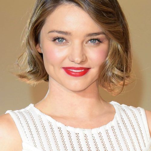Blunt Wavy Bob Hairstyles With Center Part (Photo 20 of 20)