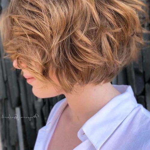 Peach Wavy Stacked Hairstyles For Short Hair (Photo 8 of 20)
