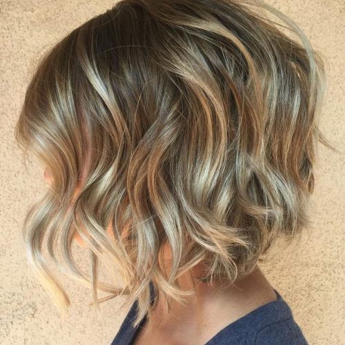Curly Highlighted Blonde Bob Hairstyles (Photo 7 of 20)