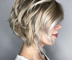 20 Inspirations Piece-y Golden Bob Hairstyles with Silver Highlights