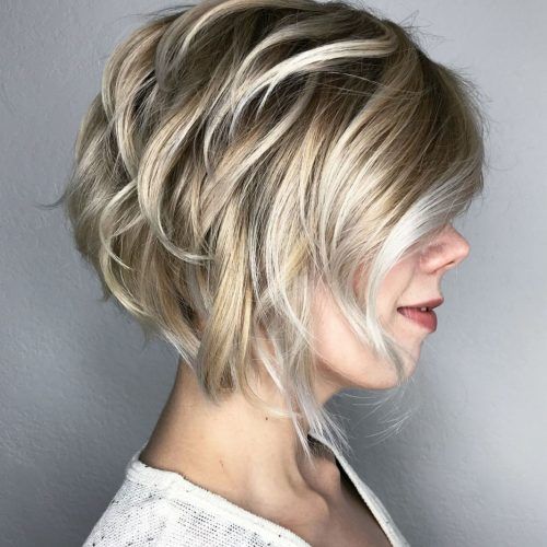 Piece-Y Golden Bob Hairstyles With Silver Highlights (Photo 1 of 20)