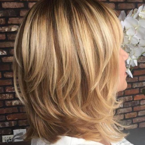 Caramel Lob Hairstyles With Delicate Layers (Photo 7 of 20)