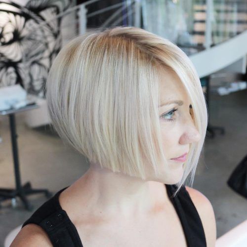 Side-Parted Asymmetrical Gray Bob Hairstyles (Photo 14 of 20)