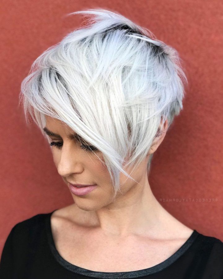 2024 Popular Layered Pixie Hairstyles with an Edgy Fringe