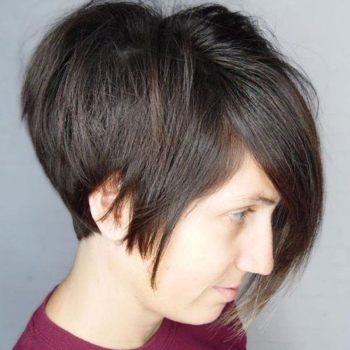 Piece-Y Golden Bob Hairstyles With Silver Highlights (Photo 8 of 20)