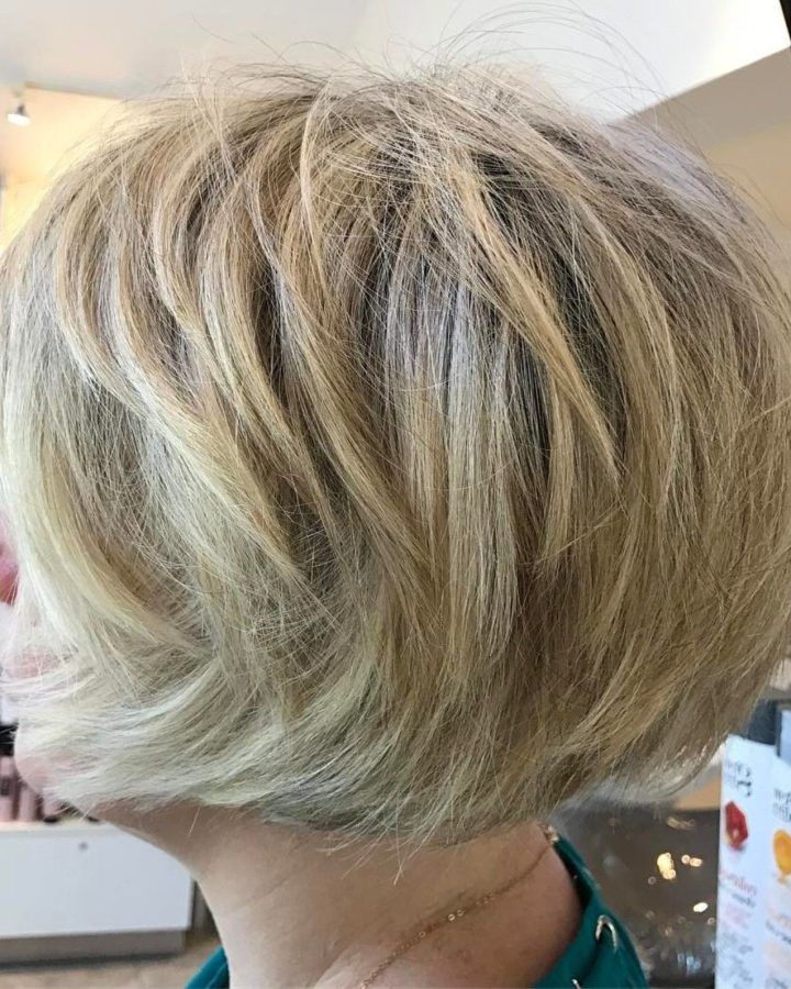 20 Photos Short Rounded and Textured Bob Hairstyles