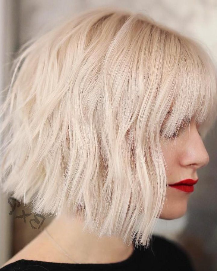 20 Inspirations Short Chopped Bob Hairstyles with Straight Bangs