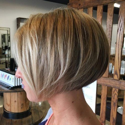 Jaw-Length Bob Hairstyles With Layers For Fine Hair (Photo 20 of 20)