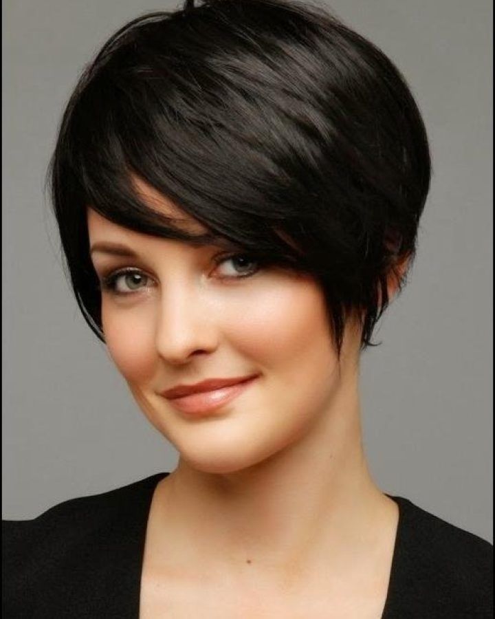 2024 Latest Short Haircuts for Round Face Women