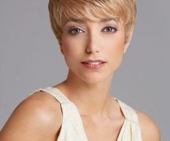 2024 Popular Short Haircuts for Thin Faces