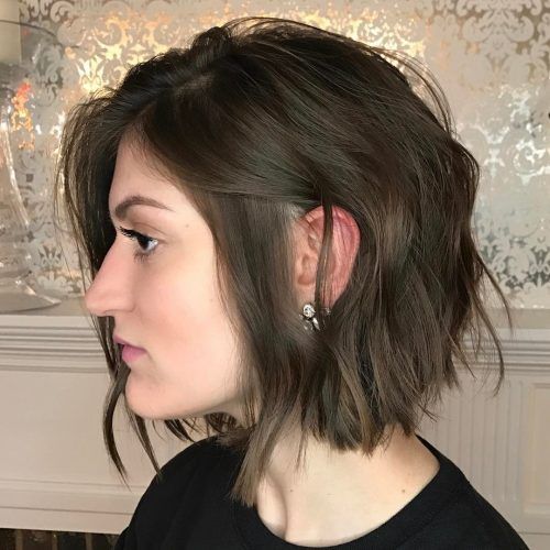 Sexy Tousled Wavy Bob For Brunettes (Photo 3 of 20)