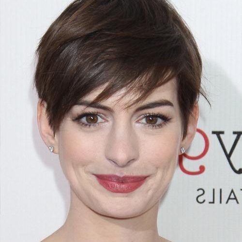 Anne Hathaway Short Hairstyles (Photo 10 of 20)