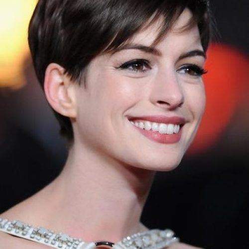 Anne Hathaway Short Hairstyles (Photo 15 of 20)