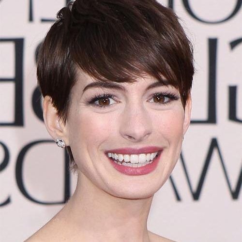 Anne Hathaway Short Hairstyles (Photo 7 of 20)