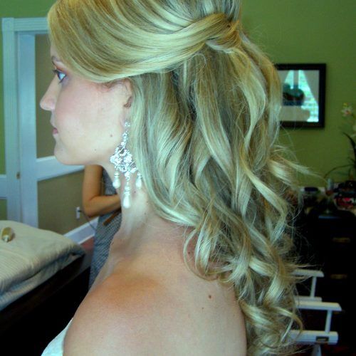 Loose Curly Half Updo Wedding Hairstyles With Bouffant (Photo 1 of 20)