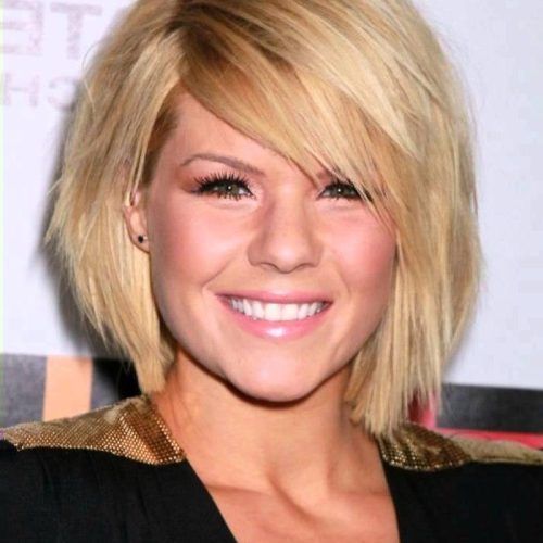 Short Medium Hairstyles For Round Faces (Photo 14 of 15)