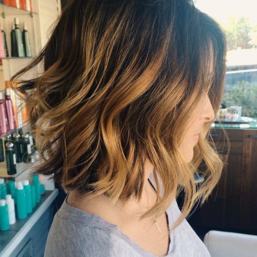 Beach Wave Bob Hairstyles With Highlights (Photo 8 of 20)