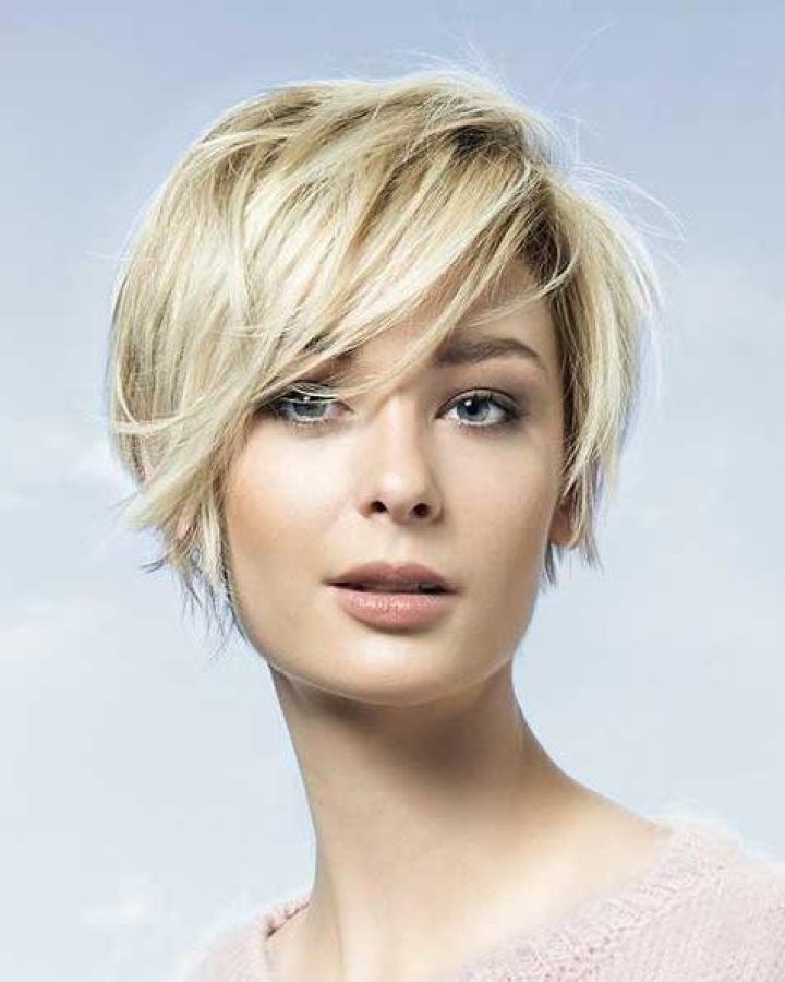 2024 Latest Short Haircuts for Round Faces Women