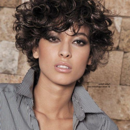 Short Hairstyles For Women With Curly Hair (Photo 10 of 15)