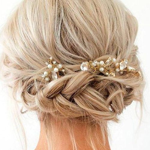 Cute Hairstyles For Short Hair For Homecoming (Photo 6 of 15)