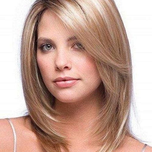 Short To Mid Length Layered Hairstyles (Photo 5 of 15)