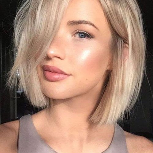 Short Shoulder Length Hairstyles For Women (Photo 2 of 15)