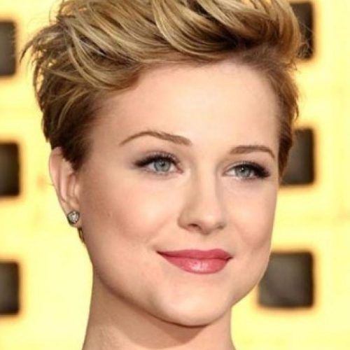 Short Hair Cuts For Women With Round Faces (Photo 11 of 15)