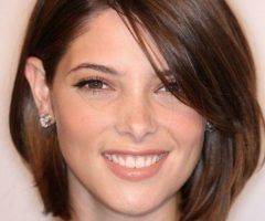 15 Ideas of Medium Short Haircuts for Round Faces