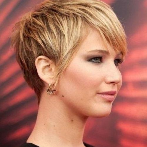 Short Hairstyles For Chubby Faces (Photo 14 of 15)