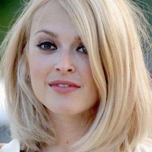 Fearne Cotton Shoulder Length Bob Hairstyles (Photo 8 of 15)