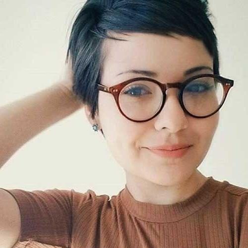 Short Haircuts For Girls With Glasses (Photo 13 of 20)