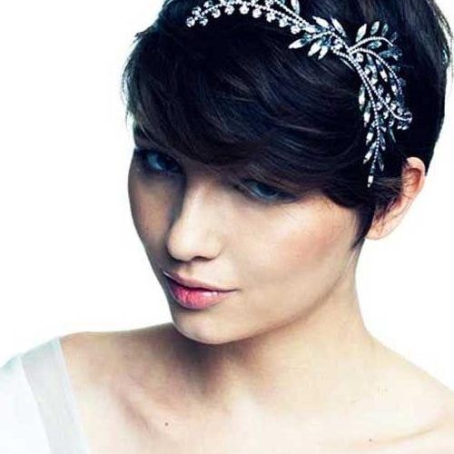 Short Haircuts With Headbands (Photo 14 of 20)