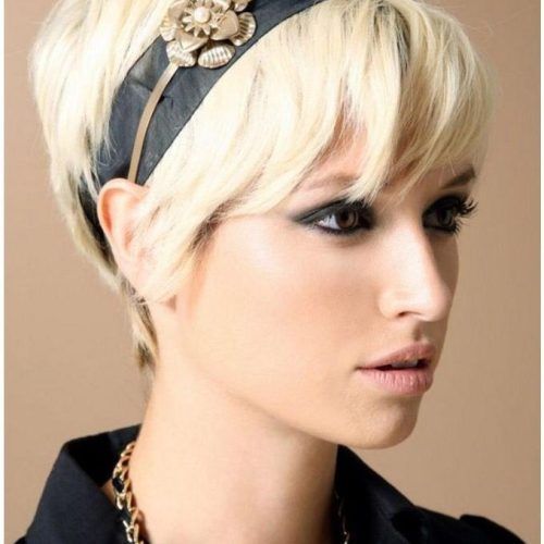 Short Hairstyles With Headbands (Photo 8 of 20)