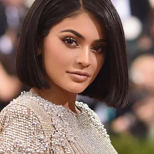 Kylie Jenner Short Haircuts (Photo 1 of 20)