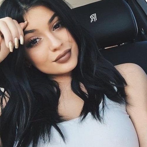 Kylie Jenner Short Haircuts (Photo 2 of 20)