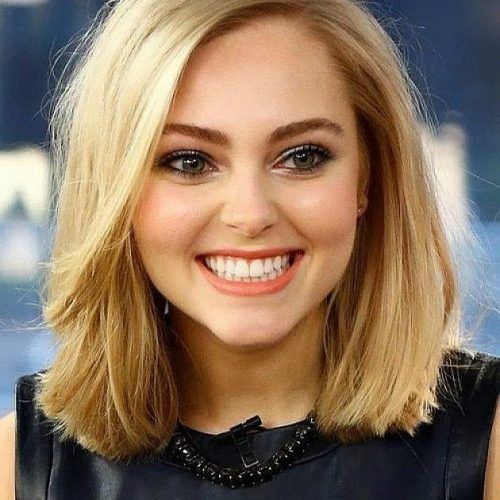 Short Hairstyles For Petite Faces (Photo 4 of 20)