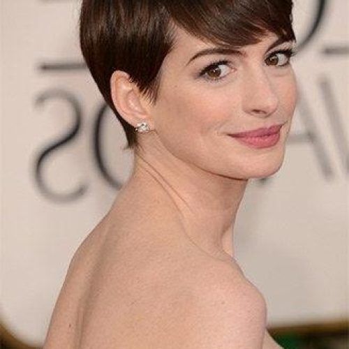 Short Hairstyles Oval Face (Photo 5 of 15)